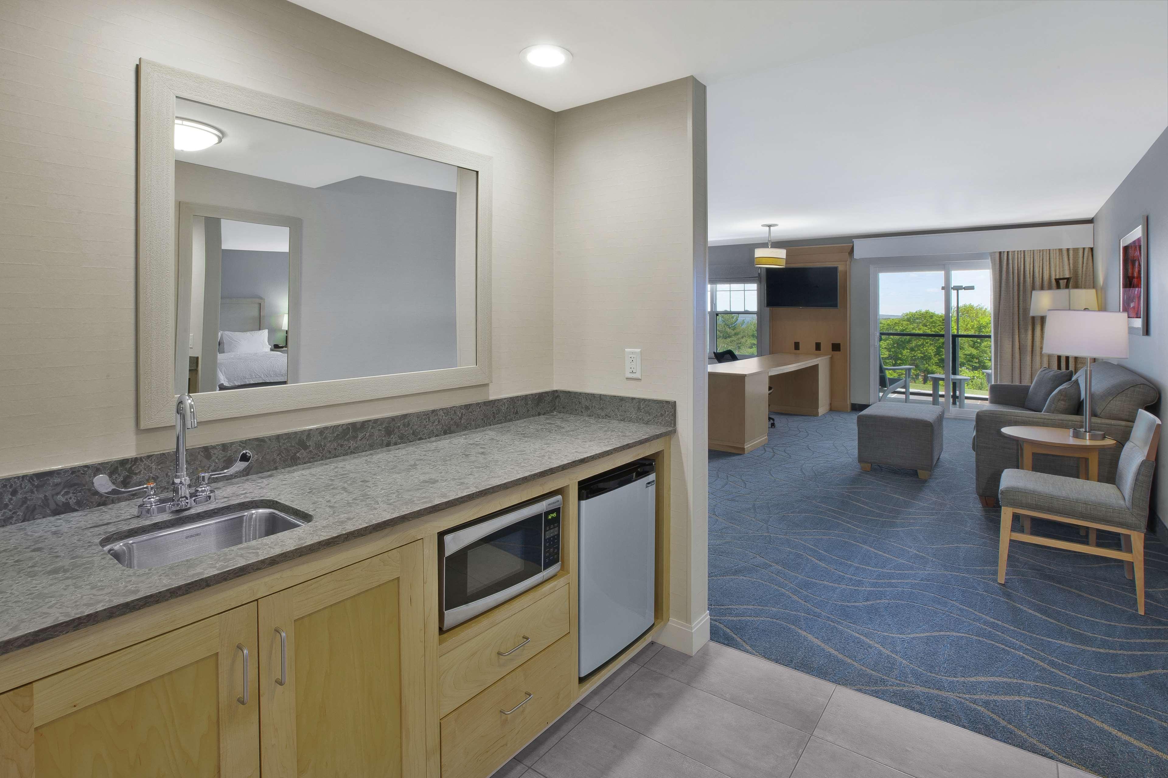 Hampton Inn Бар Харбор Экстерьер фото